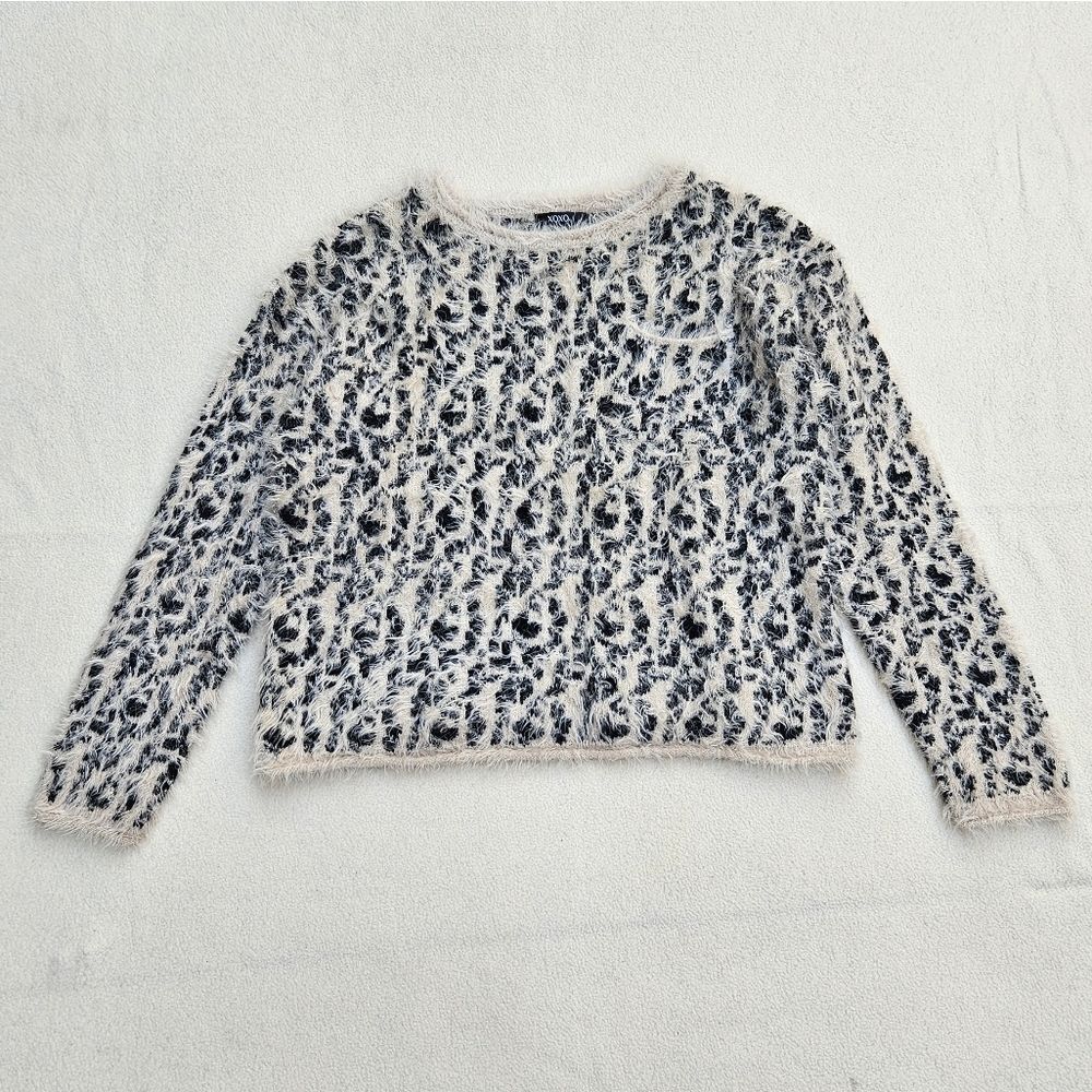 XOXO Black and Cream Fuzzy Soft Long Sleeve Sweater Size L - Picture 3 of 11